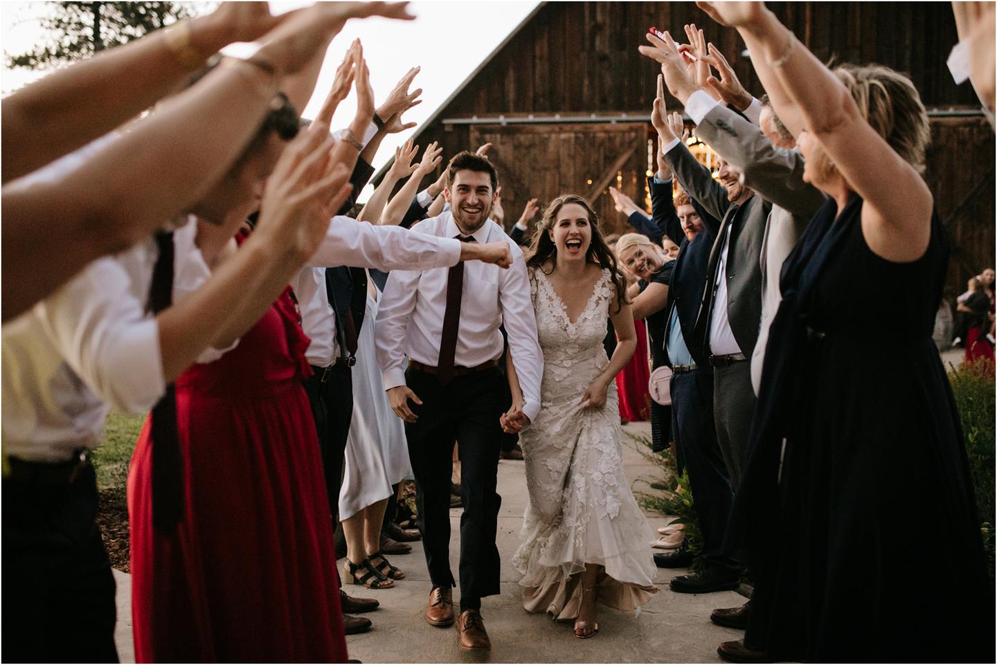 tin-roof-barn-wedding-5350