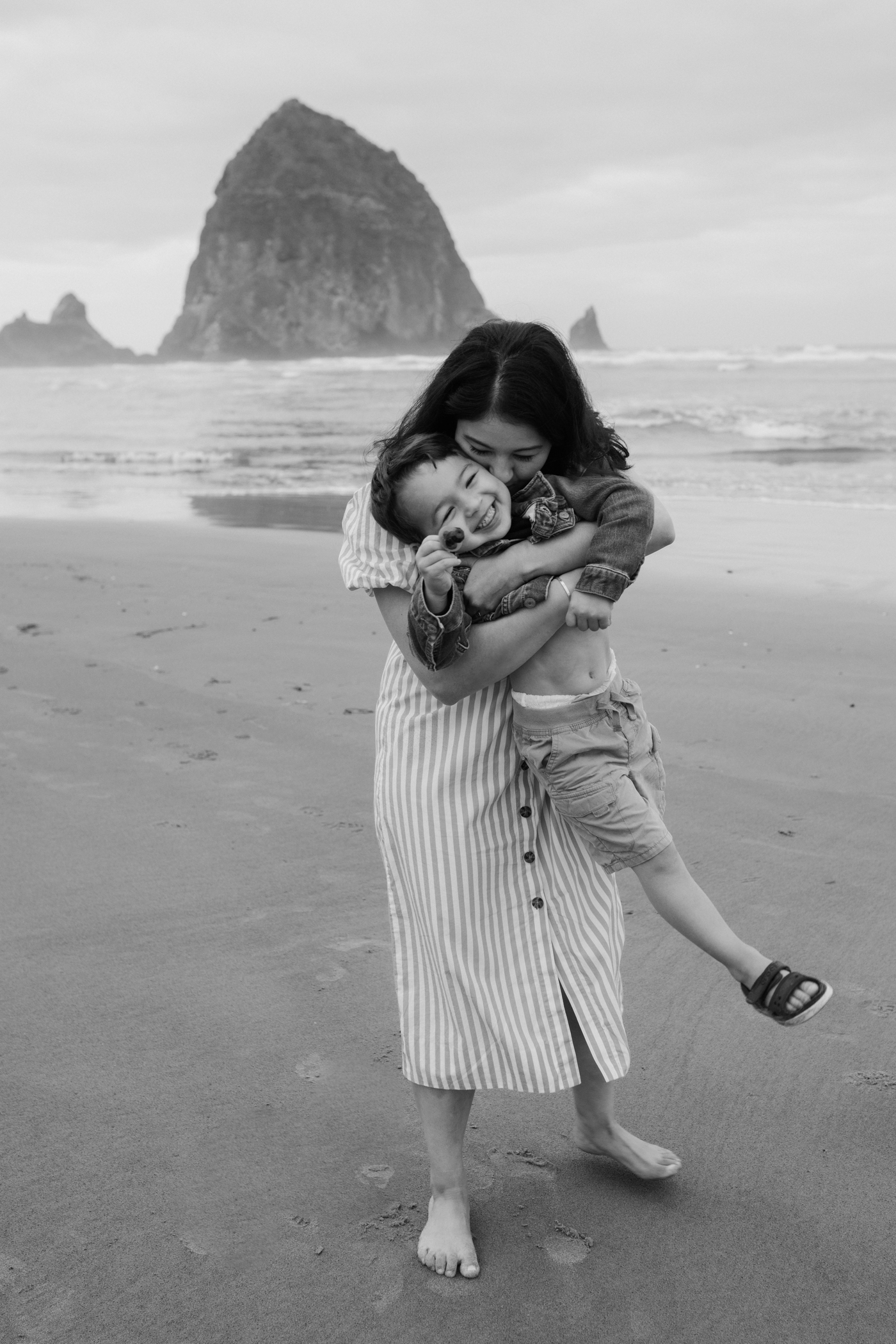 parissa-cannon-beach-family-photos-5079 copy