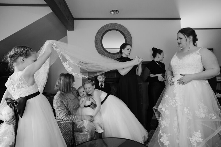 best-portland-wedding-photographerSkamania-Lodge-Wedding-JE-0048