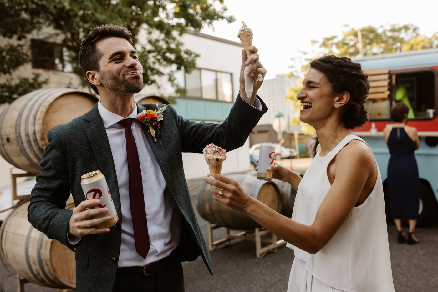 best-portland-wedding-photographercoopers-hall-wedding-am22-216