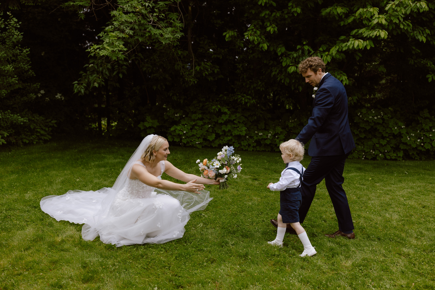 best-portland-wedding-photographermt-hood-organic-farm-wedding-cc22-1069