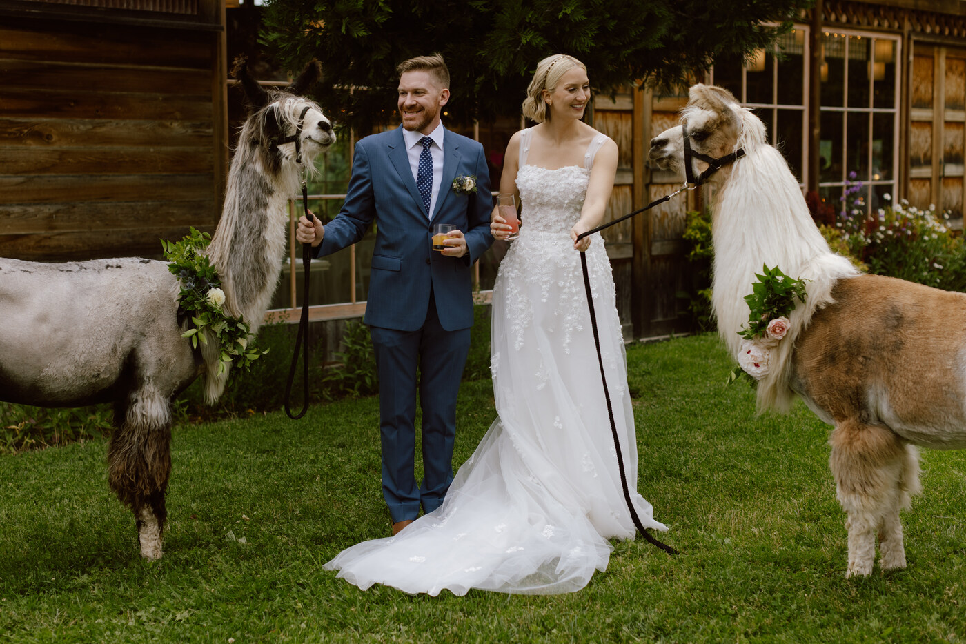 best-portland-wedding-photographermt-hood-organic-farm-wedding-cc22-1178