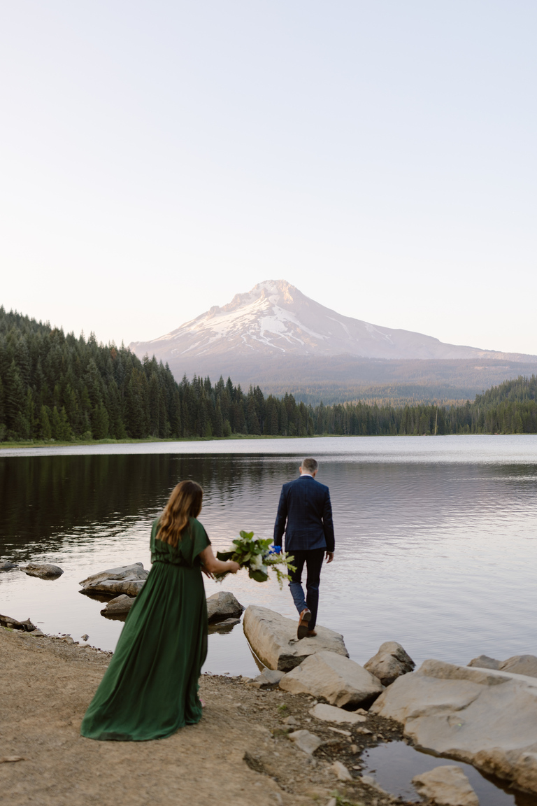 Couple walking toward Trillium Lake
